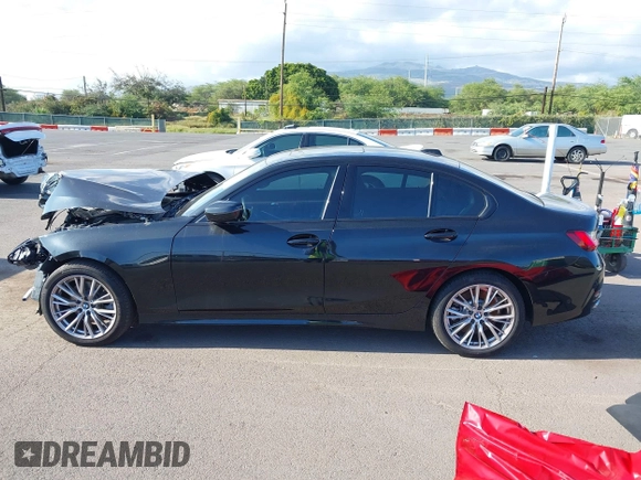 2023 BMW 3 Series 330i with VIN 3MW69FF06P8D71252, listed as a IAAI auction lot 41916329 with 302 mi miles. Bid and sale history available at carsss.com. Image 15.