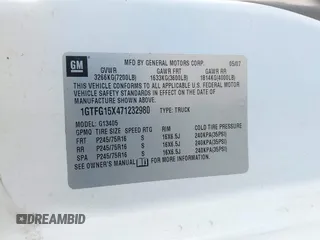 2007 GMC Savana Cargo with VIN 1GTFG15X471232980, listed as a IAAI auction lot 42097893 with 104,328 mi miles. Bid and sale history available at carsss.com. Image 9.