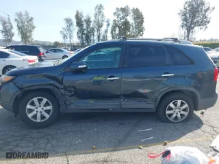 2011 Kia Sorento LX with VIN 5XYKT4A29BG135451, listed as a IAAI auction lot 41847012 with 200,328 mi miles. Bid and sale history available at carsss.com. Image 14.