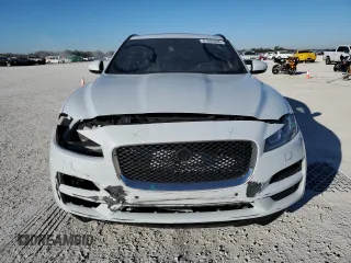 2020 Jaguar F-Pace 25t Prestige with VIN SADCK2FX7LA617986, listed as a Copart auction lot 87895495 with 106,909 mi miles and Non repairable. Bid and sale history available at DreamBid. Image 5.