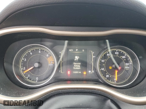 2016 Jeep Cherokee Sport с VIN 1C4PJMAB4GW210689, выставлен на аукционе Copart как лот 65291935 с пробегом 116 351 миль миль и Списание • Salvage title. История ставок и продаж доступна на DreamBid. Изображение 9.