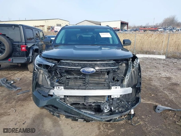 2022 Ford Explorer XLT with VIN 1FMSK8DH8NGA46834, listed as a IAAI auction lot 41664219 with 41,029 mi miles. Bid and sale history available at carsss.com. Image 12.
