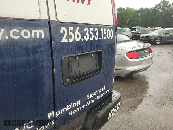 2015 Chevrolet Express Cargo with VIN 1GCWGFCF0F1248728, listed as a IAAI auction lot 42561489 with 263,640 mi miles and . Bid and sale history available at DreamBid. Image 1.