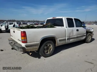 1999 Chevrolet Silverado 1500 LS with VIN 2GCEC19T8X1184568, listed as a Copart auction lot 43210875 with 223,160 mi miles and Clean Title. Bid and sale history available at carsss.com. Image 3.