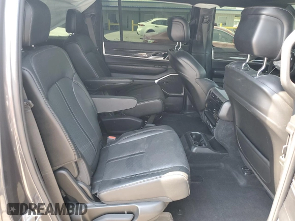 2022 Jeep Wagoneer Series III with VIN 1C4SJUDT2NS206983, listed as a Copart auction lot 70524534 with 29,205 mi miles and Salvage title. Bid and sale history available at DreamBid. Image 12.