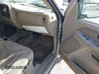 2002 GMC Sierra 1500 SLE z VIN 2GTEC19T221357087, wystawiony jako IAAI lot #41441911 z przebiegiem 319 299 mil mil oraz . Historia ofert i sprzedaży dostępna na DreamBid. Obrazek 5.