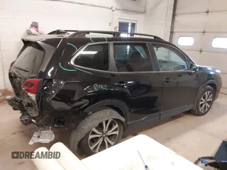 2021 Subaru Forester Limited with VIN JF2SKAUC6MH443923, listed as a IAAI auction lot 41814312 with 68,485 mi miles. Bid and sale history available at carsss.com. Image 4.