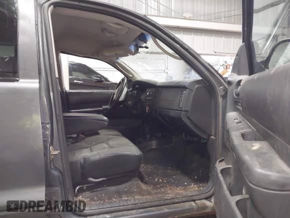 2002 Dodge Durango Sport with VIN 1B4HS38N72F206590, listed as a IAAI auction lot 42239207 with 202,490 mi miles and . Bid and sale history available at DreamBid. Image 5.