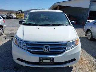 2011 Honda Odyssey EX with VIN 5FNRL5H46BB024892, listed as a IAAI auction lot 41752663 with 137,681 mi miles. Bid and sale history available at carsss.com. Image 13.