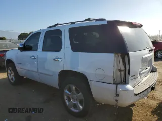 2008 GMC Yukon SLT 4SA z VIN 1GKFK13028J192313, wystawiony jako Copart lot #89207235 z przebiegiem 240 812 mil mil oraz Szkoda całkowita • Salvage title. Historia ofert i sprzedaży dostępna na DreamBid. Obrazek 2.