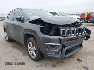 2018 Jeep Compass Latitude with VIN 3C4NJCBB4JT193275, listed as a IAAI auction lot 41491499 with 132,546 mi miles. Bid and sale history available at carsss.com. Image 1.