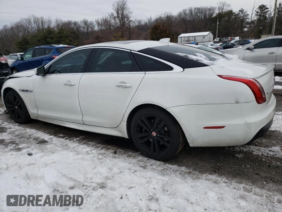 2016 Jaguar XJ R-Sport z VIN SAJWJ1CD6G8W00627, wystawiony jako Copart lot #38892104 z przebiegiem 106 313 mil mil oraz . Historia ofert i sprzedaży dostępna na DreamBid. Obrazek 2.