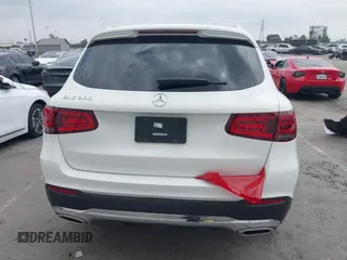 2022 Mercedes-Benz GLC 300 with VIN W1N0G8DB0NG080347, listed as a IAAI auction lot 42136270 with 30,480 mi miles and . Bid and sale history available at DreamBid. Image 16.