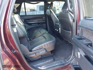 2021 Ford Expedition Max Limited with VIN 1FMJK2AT6MEA39702, listed as a IAAI auction lot 41031989 with 63,852 mi miles. Bid and sale history available at carsss.com. Image 8.