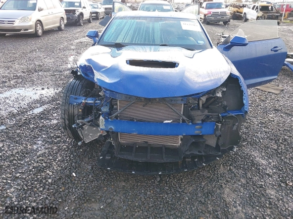 2019 Chevrolet Camaro 1SS with VIN 1G1FF1R74K0135606, listed as a IAAI auction lot 41175313 with 64,034 mi miles. Bid and sale history available at carsss.com. Image 6.