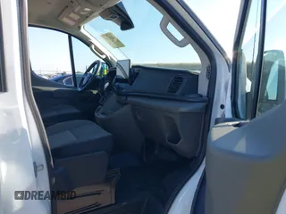 2023 Ford Transit Cargo с VIN 1FTBR1Y81PKB73281, выставлен на аукционе IAAI как лот 42132013 с пробегом 3 844 миль миль и . История ставок и продаж доступна на DreamBid. Изображение 5.