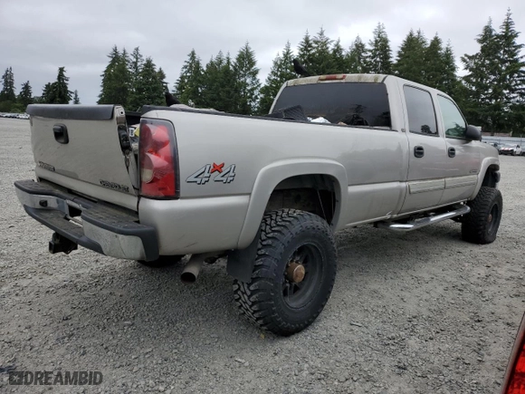 2005 Chevrolet Silverado 2500HD LS with VIN 1GCHK23U65F973475, listed as a Copart auction lot 58332074 with 0 mi miles and Salvage Title. Bid and sale history available at carsss.com. Image 3.