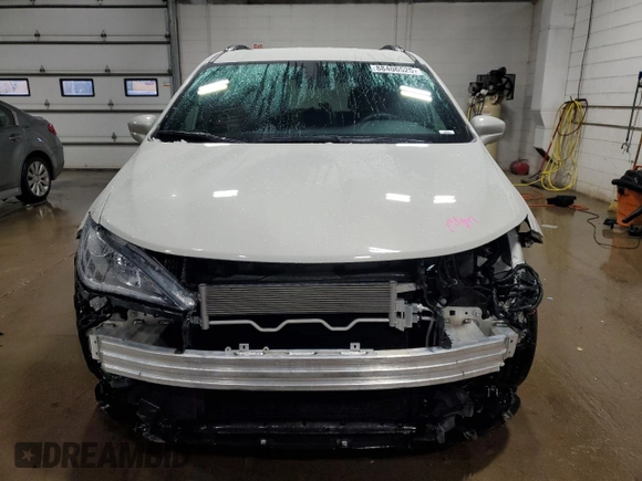 2020 Chrysler Pacifica Launch Edition z VIN 2C4RC3BG6LR290040, wystawiony jako Copart lot #88406525 z przebiegiem 38 670 mil mil oraz Szkoda całkowita • Salvage title. Historia ofert i sprzedaży dostępna na DreamBid. Obrazek 5.