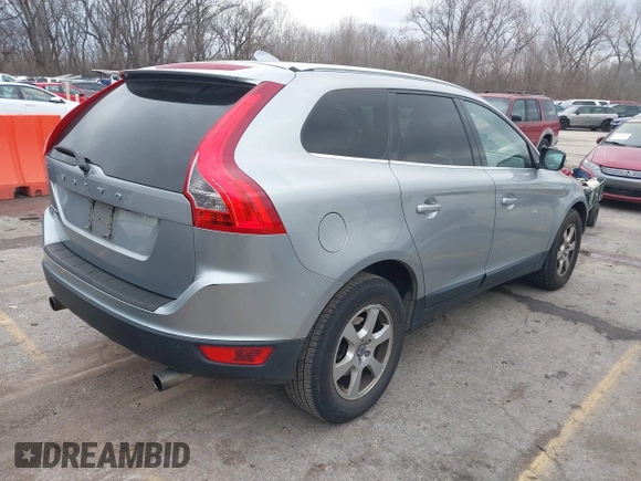 2012 Volvo XC60 3.2L с VIN YV4952DL3C2327880, выставлен на аукционе IAAI как лот 41215399 с пробегом 213 992 миль миль и . История ставок и продаж доступна на DreamBid. Изображение 4.