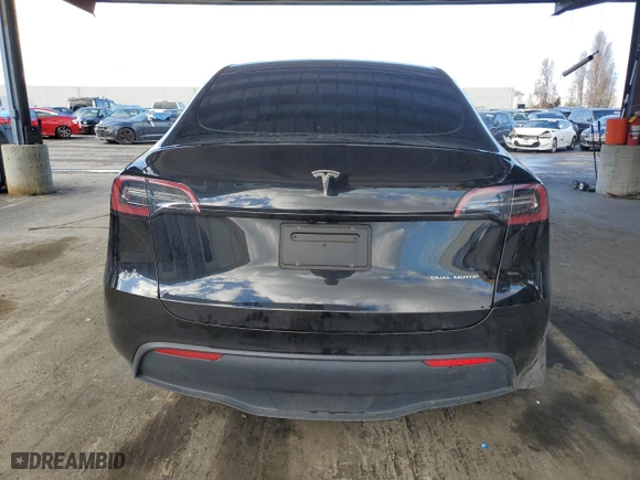 2023 Tesla Model Y Long Range with VIN 7SAYGDEE3PF938230, listed as a Copart auction lot 47883385 with 28,461 mi miles and Salvage Title. Bid and sale history available at carsss.com. Image 6.