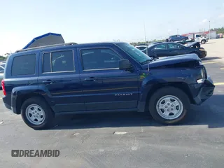 2014 Jeep Patriot Sport z VIN 1C4NJPBB0ED789549, wystawiony jako IAAI lot #42285134 z przebiegiem 103 561 mil mil oraz . Historia ofert i sprzedaży dostępna na DreamBid. Obrazek 13.