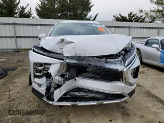 2024 Mitsubishi Eclipse Cross SE z VIN JA4ATWAA9RZ069181, wystawiony jako Copart lot #52674925 z przebiegiem 7522 mil mil oraz Szkody całkowita. Historia ofert i sprzedaży dostępna na DreamBid. Obrazek 5.