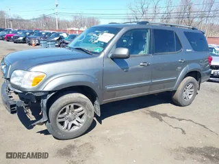 2006 Toyota Sequoia Limited with VIN 5TDBT48A76S261359, listed as a IAAI auction lot 41897236 with 263,938 mi miles. Bid and sale history available at carsss.com. Image 18.