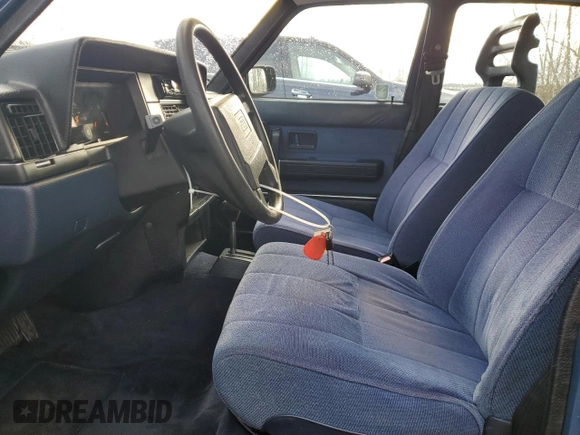 1990 Volvo 240 с VIN YV1AA8845L1400684, выставлен на аукционе Copart как лот 49742045 с пробегом 182 643 миль миль и Чистый • Clean title. История ставок и продаж доступна на DreamBid. Изображение 7.