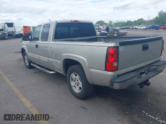 2005 Chevrolet Silverado 1500 Z71 with VIN 1GCEK19Z55Z212497, listed as a IAAI auction lot 42172303 with 322,246 mi miles and . Bid and sale history available at DreamBid. Image 3.