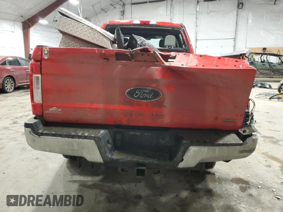 2017 Ford F-250 Lariat z VIN 1FT7W2B68HEE21604, wystawiony jako Copart lot #46724825 z przebiegiem 174 811 mil mil oraz Szkoda całkowita • Salvage title. Historia ofert i sprzedaży dostępna na DreamBid. Obrazek 6.