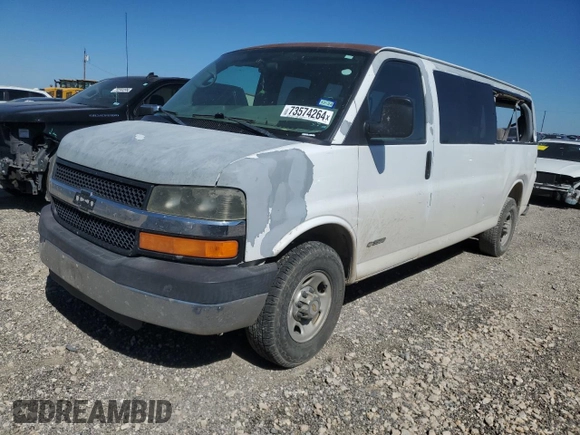 2005 Chevrolet Express Passenger with VIN 1GAHG39U051232615, listed as a Copart auction lot 73574264 with 207,303 mi miles and Salvage title. Bid and sale history available at DreamBid. Image 1.