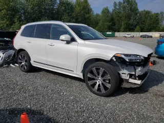 2022 Volvo XC90 Inscription with VIN YV4A22PL8N1813921, listed as a Copart auction lot 62030985 with 35,911 mi miles and Salvage title. Bid and sale history available at DreamBid. Image 4.