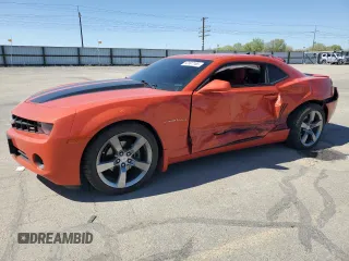 2011 Chevrolet Camaro 2LT z VIN 2G1FC1ED9B9130914, wystawiony jako Copart lot #52997185 z przebiegiem 59 125 mil mil oraz Szkoda całkowita • Salvage title. Historia ofert i sprzedaży dostępna na DreamBid. Obrazek 1.