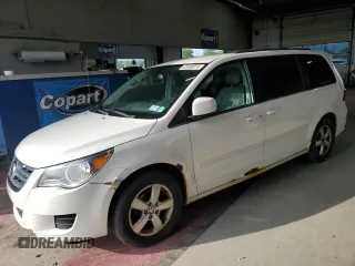 2011 Volkswagen Routan SE with VIN 2V4RW3DG7BR717718, listed as a Copart auction lot 63480915 with 271,938 mi miles and Salvage title. Bid and sale history available at DreamBid. Image 1.