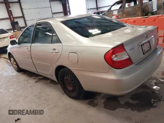 2004 Toyota Camry LE with VIN 4T1BE30K14U312190, listed as a IAAI auction lot 41952035 with 224,361 mi miles. Bid and sale history available at carsss.com. Image 3.