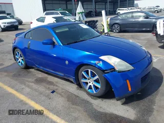 2004 Nissan 350Z Enthusiast z VIN JN1AZ34D34T150619, wystawiony jako IAAI lot #42248408 z przebiegiem 276 869 mil mil oraz . Historia ofert i sprzedaży dostępna na DreamBid. Obrazek 1.