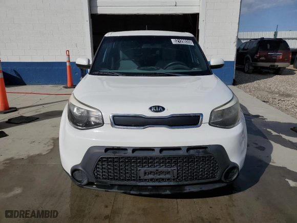 2015 Kia Soul with VIN KNDJN2A29F7224594, listed as a Copart auction lot 52128035 with 100,086 mi miles and Clean Title. Bid and sale history available at carsss.com. Image 5.