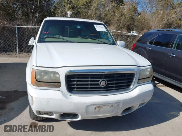 2000 Cadillac Escalade with VIN 1GYEK13R9YR149637, listed as a IAAI auction lot 41599887 with 206,835 mi miles and . Bid and sale history available at DreamBid. Image 6.