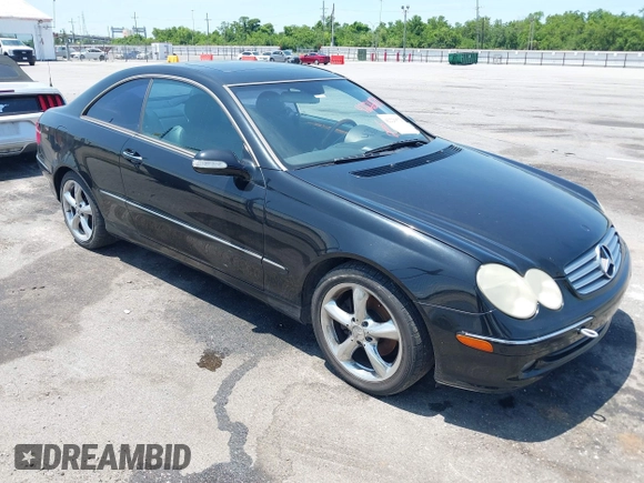 2005 Mercedes-Benz CLK 320 with VIN WDBTJ65J25F141718, listed as a IAAI auction lot 42226579 with 158,820 mi miles and . Bid and sale history available at carsss.com. Image 1.