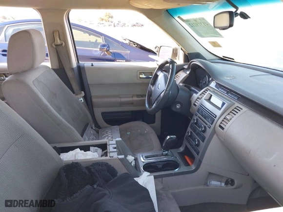 2011 Ford Flex SE with VIN 2FMGK5BC3BBD19905, listed as a IAAI auction lot 41319212 with 273,601 mi miles. Bid and sale history available at carsss.com. Image 5.