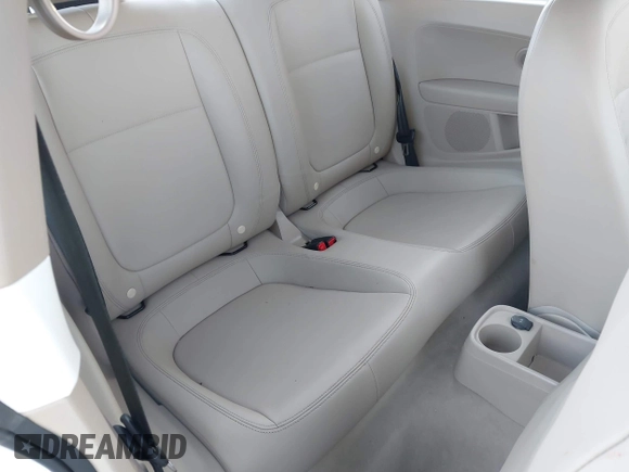 2013 Volkswagen Beetle Fender Edition with VIN 3VWJP7AT2DM614534, listed as a IAAI auction lot 41919625 with 86,362 mi miles and . Bid and sale history available at DreamBid. Image 8.