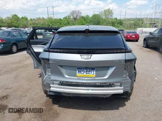 2024 Cadillac LYRIQ Luxury z VIN 1GYKPRRL8RZ128706, wystawiony jako IAAI lot #42161670 z przebiegiem 12 258 mil mil oraz . Historia ofert i sprzedaży dostępna na DreamBid. Obrazek 17.
