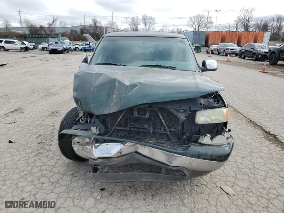 2002 GMC Sierra 1500 SLE with VIN 2GTEC19V921364698, listed as a Copart auction lot 83564604 with 276,828 mi miles and Salvage Title. Bid and sale history available at carsss.com. Image 5.