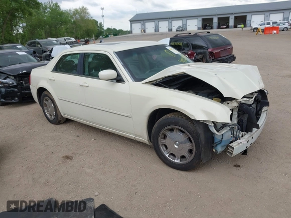 2005 Chrysler 300 Touring z VIN 2C3AA53G95H547489, wystawiony jako IAAI lot #42247825 z przebiegiem 189 694 mil mil oraz . Historia ofert i sprzedaży dostępna na DreamBid. Obrazek 1.
