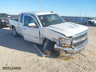 2016 Chevrolet Silverado 1500 LT with VIN 3GCUKREC8GG112179, listed as a IAAI auction lot 40848430 with 215,739 mi miles. Bid and sale history available at carsss.com. Image 1.