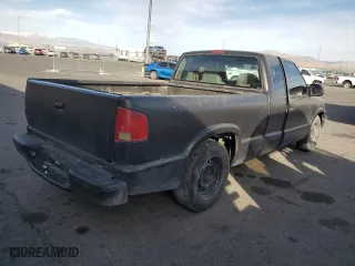 2003 Chevrolet S-10 LS with VIN 1GCCS19X538145019, listed as a Copart auction lot 49492075 with 286,260 mi miles and Clean Title. Bid and sale history available at carsss.com. Image 3.