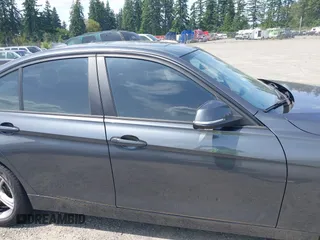 2014 BMW 3 Series 328i xDrive с VIN WBA3B5C5XEP652003, выставлен на аукционе IAAI как лот 42599798 с пробегом 117 649 миль миль и . История ставок и продаж доступна на DreamBid. Изображение 13.