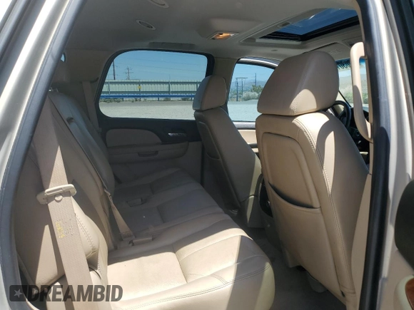 2007 Chevrolet Tahoe LTZ z VIN 1GNFK13057R201668, wystawiony jako Copart lot #58030125 z przebiegiem 197 818 mil mil oraz Szkoda całkowita • Salvage title. Historia ofert i sprzedaży dostępna na DreamBid. Obrazek 11.