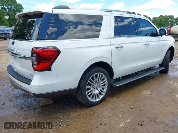2024 Ford Expedition Max Limited z VIN 1FMJK2A8XREA83026, wystawiony jako IAAI lot #42222592 z przebiegiem 13 647 mil mil oraz . Historia ofert i sprzedaży dostępna na DreamBid. Obrazek 4.