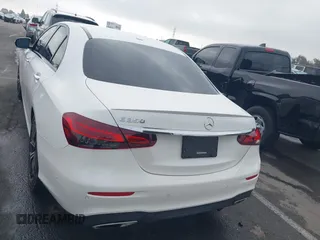 2021 Mercedes-Benz E-Class E 350 with VIN W1KZF8DB0MA924251, listed as a IAAI auction lot 41813724 with 67,728 mi miles. Bid and sale history available at carsss.com. Image 17.